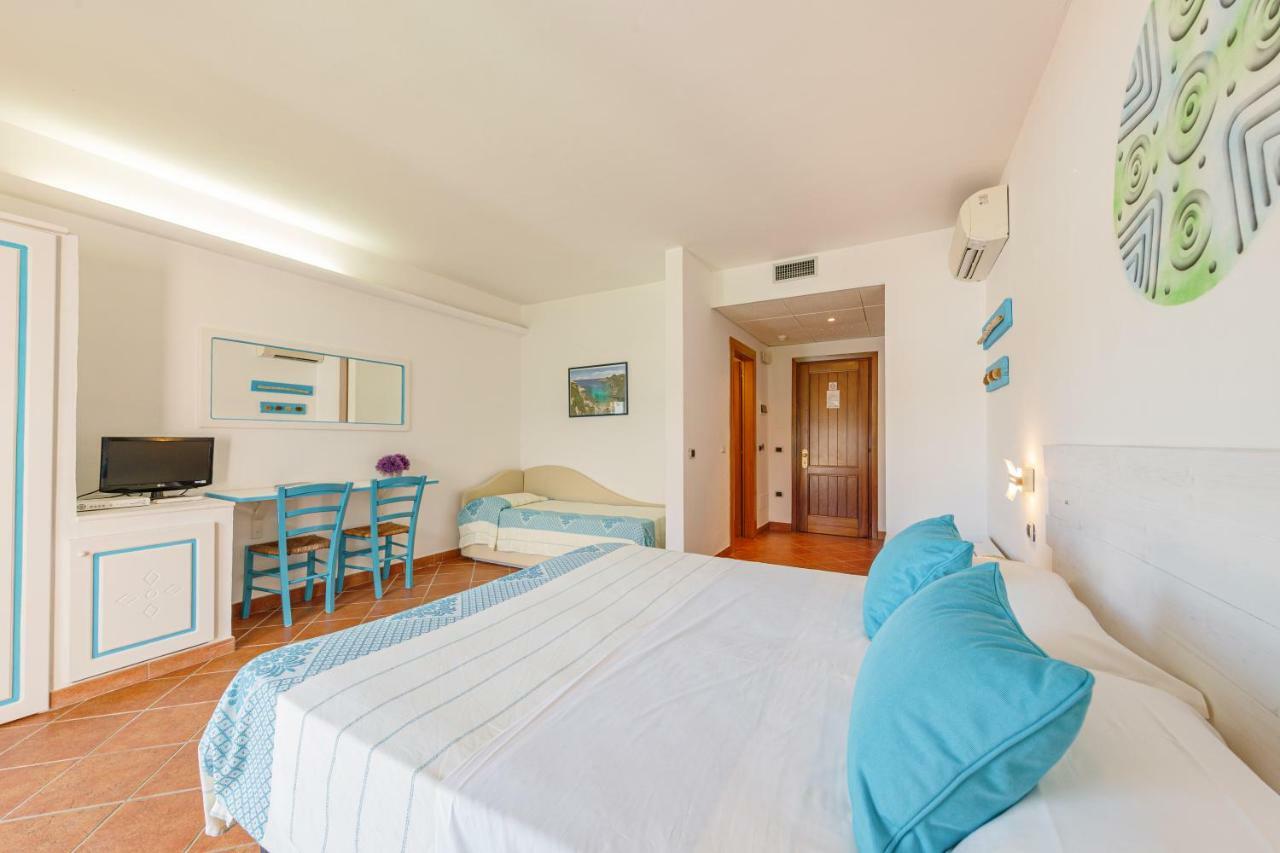 Hotel La Funtana Santa Teresa di Gallura Esterno foto
